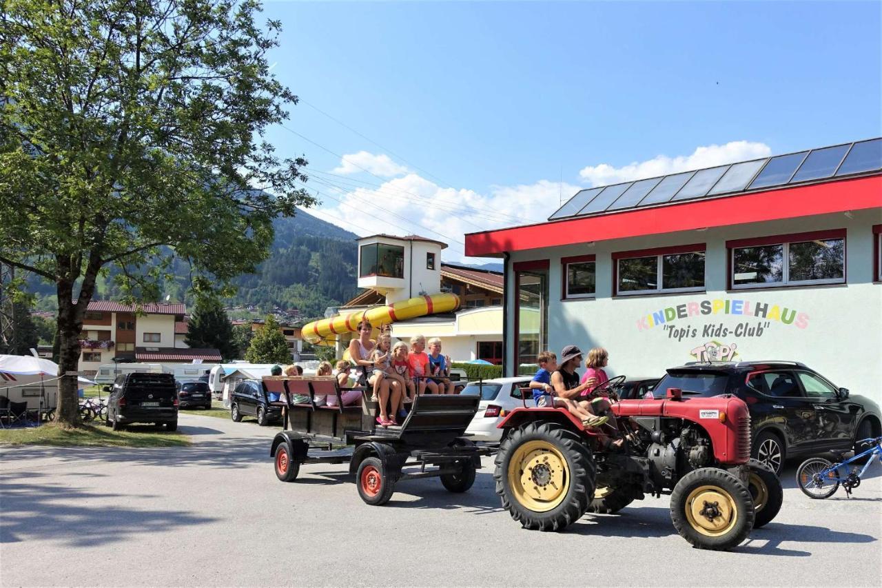 Mountainview Lodge - Chalet Im Zillertal Direkt Am 5 Sterne Campingplatz Aufenfeld Mit Hallenbad Und Sauna Aschau Im Zillertal Екстер'єр фото